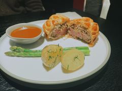 惠灵顿牛肉-GANEA 厨房神话故事西餐厅