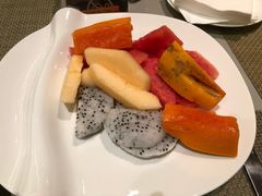 水果-海口绿发希尔顿酒店-田园汇自助餐·三文鱼·海鲜