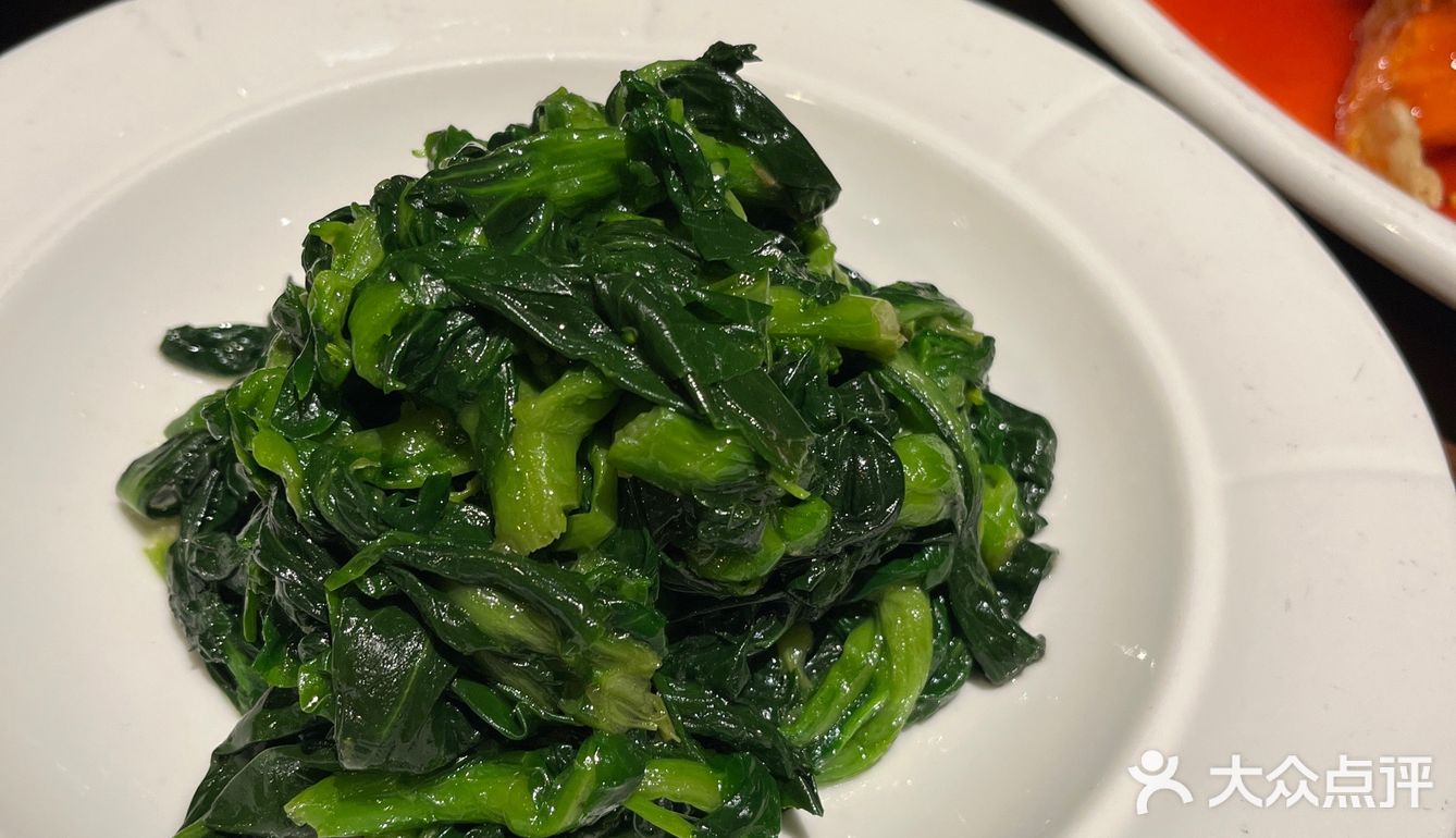 在客堂间里吃饭