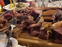 脆烤猪膝配德式酸菜、面包丸-巴伐利亚啤酒坊(意式风情街店)