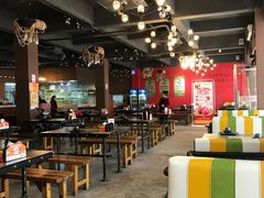 大堂-海岛八号龙虾烧烤田鸡(蓝天路总店)