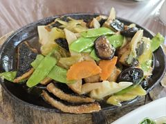 铁板鳗鱼-莲华素食府