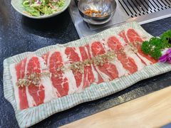 -臻牛烤肉