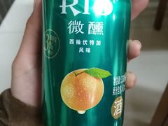 RIO西柚伏特加味-瑞幸咖啡(武汉工商学院中商超市店)