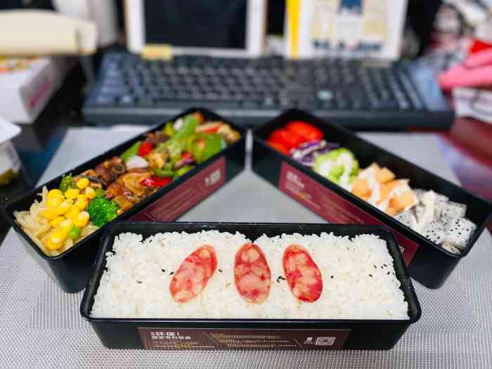 盒悦高端品质盒饭(光谷店)-"网上看到了雨衣妹妹的抖音,很受感动一个,