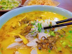 -亮亮面馆(经六路店)