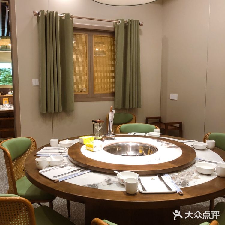 《去有风的地方》同款菌子宴，菌汤喝出颅内高潮