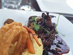 -Bully Hayes Restaurant & Bar