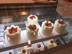 -花花卷卷·鲜食蛋糕(静安久光百货店)