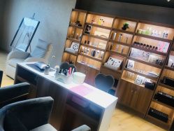 -涂tu指甲日式美甲美睫店