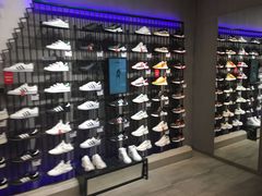 -adidas(滔搏新城吾悦广场店)