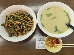 -三百碗宝应长鱼面(板仓街店)