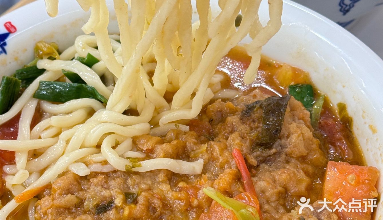 开业大酬宾！免费续面！吃到手软！💥🍲