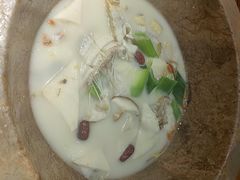 -滇香肴·云南菜蒸汽石锅鱼(云南北路店)