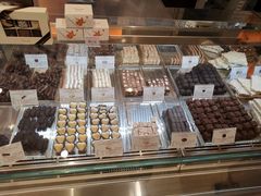 -VENCHI 闻绮(北京国贸商城店)