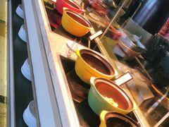 自助调料区-大中华希尔顿酒店-念自助餐·嗨啤·小龙虾