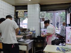 -黄阿姨锅贴大王(万航渡路店)