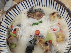 -鲜越鲜鱼粉(财富购物中心店)