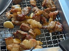 -肉甲韩国木炭烤肉(新壹街1店)