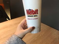 -The Habit Burger Grill 哈比特汉堡(复兴soho店)
