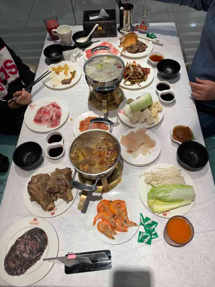 曼哈顿自助海鲜百联滨江店