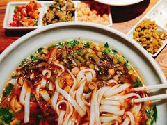 -湘人龙记老长沙米粉(鸟巢店)