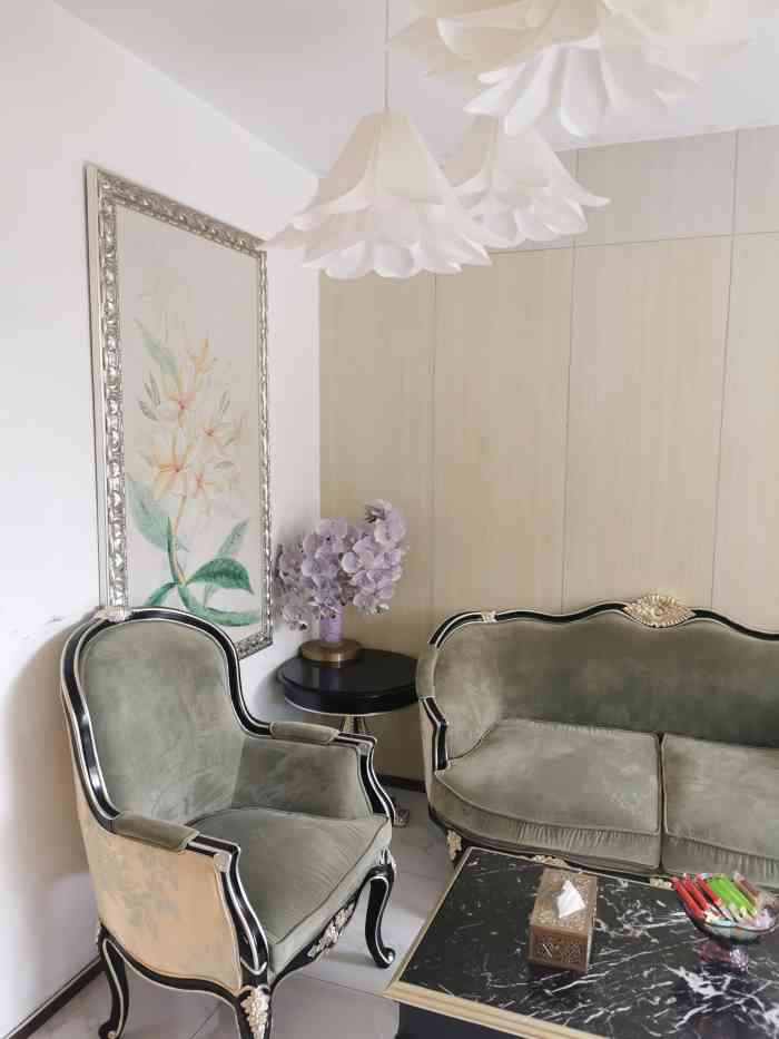 蕾蕾美颜美容美体(利津店)-"这家美容店就在正大广场,陪老婆逛过一次