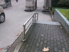 -上海应用技术大学南校区-停车场