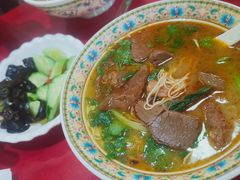 -金杨拉面王小吃面馆·牛三宝面·红烧牛肉粉