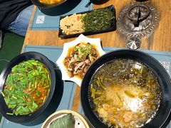 -八月美食小馆(银泰城总店)