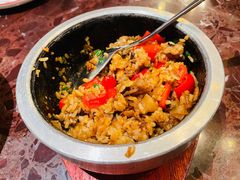 当红小炒肉石锅饭-新白鹿餐厅(爱琴海购物中心店)