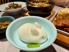 窝边草-局气 烤鸭·北京菜(光华路店)