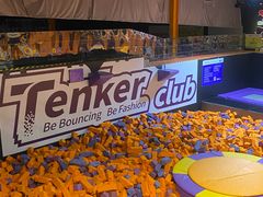 -Tenker Club弹刻极限主题公园 · 蹦床 · 团建 · 生日派对(大关店)
