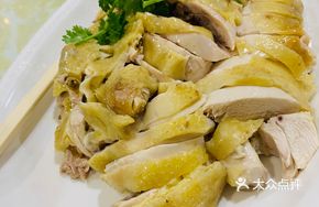 Steamed and Salt-Cured Chicken