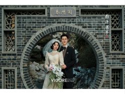 -雪中彩影婚纱摄影·微光艺术中心