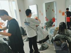 -LILI·HAIR SALON理理造型