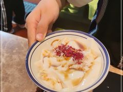 -云阿蛮云南生烫牛肉米线(奉贤路店)