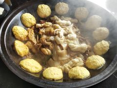 -乡村木柴铁锅炖饭店