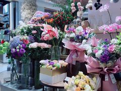 -谷莠子花艺气球派对·绿植造景·花艺沙龙(东海缤纷天地店)