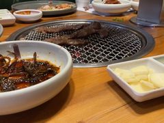 -草家酱蟹炭火烤肉店(珲春南路一店)