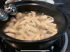 -东椰·海南椰子鸡火锅(朝阳门店)