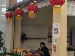 -窦店服务区-停车场