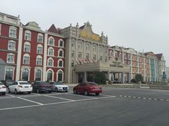 -泉城欧乐堡戏水湾艺术养生温泉