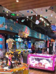 -探奇乐园蹦床公园(日月广场店)