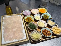 -渔顺生·顺德鱼生·粥底火锅·桑拿鸡(渔人码头店)
