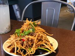 馓子皮蛋-一棠龙虾•王牌虾球(光谷天地店)