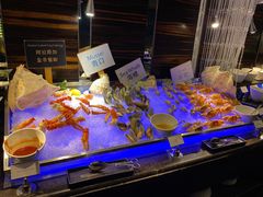 自助取餐区-广州花园酒店·凌璇阁旋转餐厅CAROUSEL360