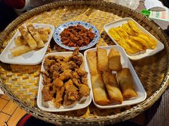 -爆炸头阿姨小四川正宗川味小吃(无任何分店)