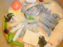 青椒紫苏锅-云中鱼蒸汽石锅鱼(浦东食品城店)