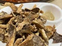 -三江鱼东北特色铁锅炖(骆驼店)